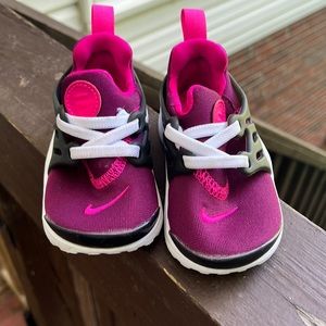 Nike toddler shoes